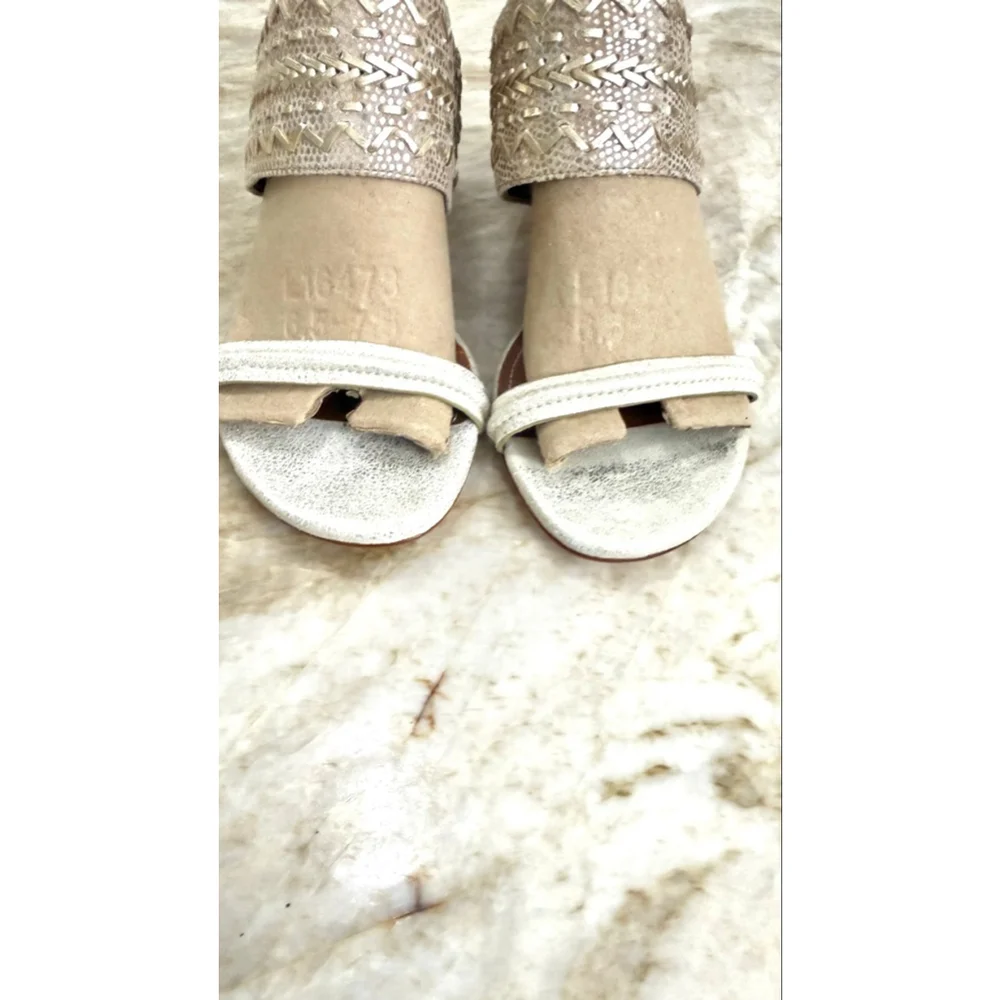 Donald J Pliner Gold Silver heeled Sandals 8.5 - Picture 3 of 9